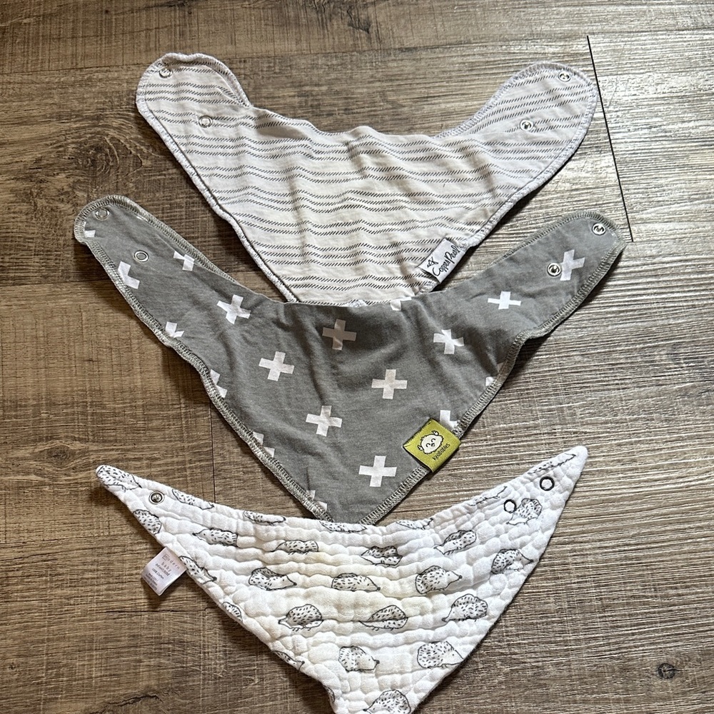 Stylish Kids Bandana Bib Set - Gray, White, Cream -cotton